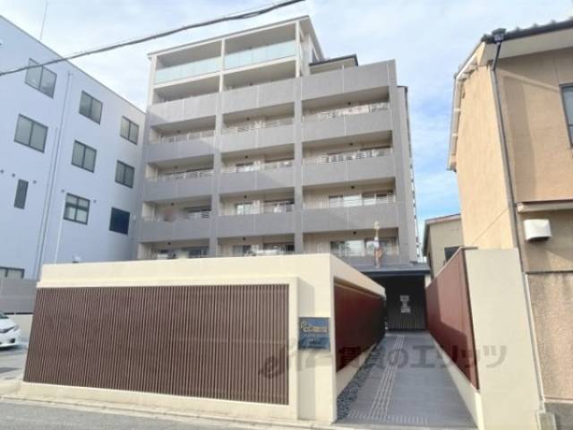 プレサンスロジェ京都二条外観写真2