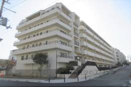 高の原駅西団地15号棟外観写真