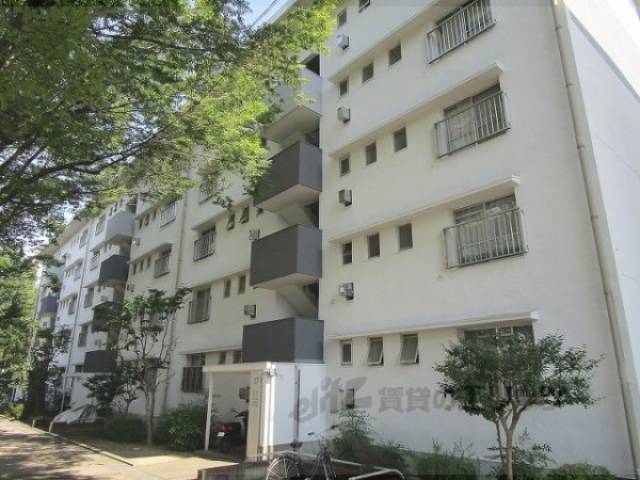 桃山南団地37号棟外観写真1