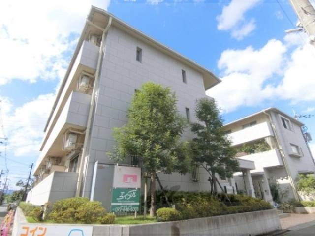 ヴァレーゼ外観写真2