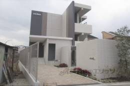 エストリュエル外観写真