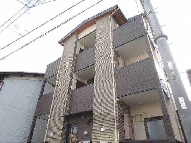 ハーモニーテラス墨染外観写真1