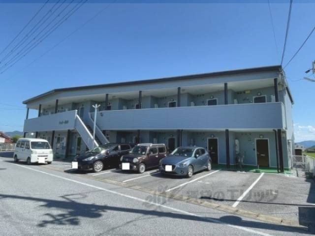 シャトー尾本外観写真1