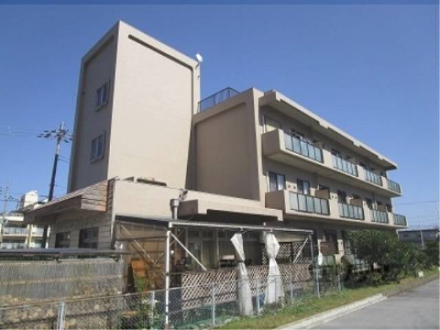 ビラ・レークサイド外観写真2