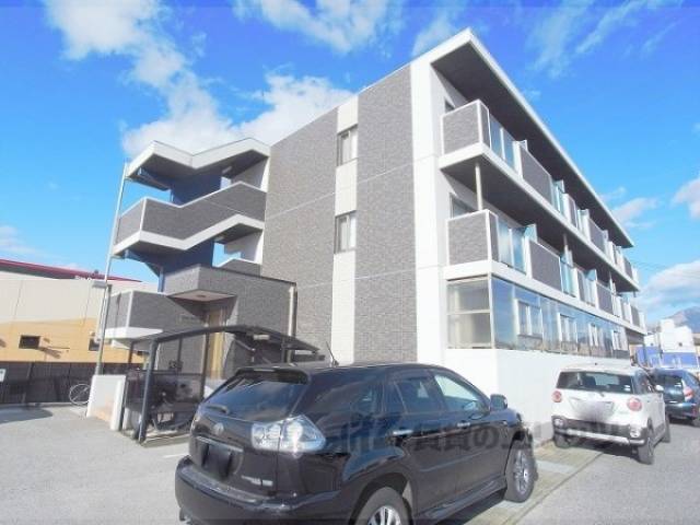 キャトルセゾン外観写真2