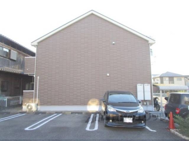 ネオ　レジデンス外観写真3