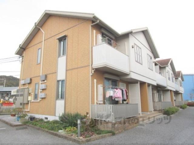 メゾン　ド　セゾン外観写真1