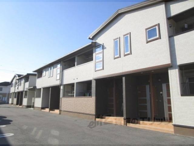 ワイ・シャネル外観写真2