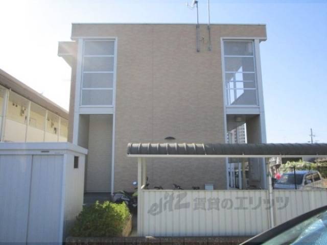 レオパレスヴォワール外観写真2