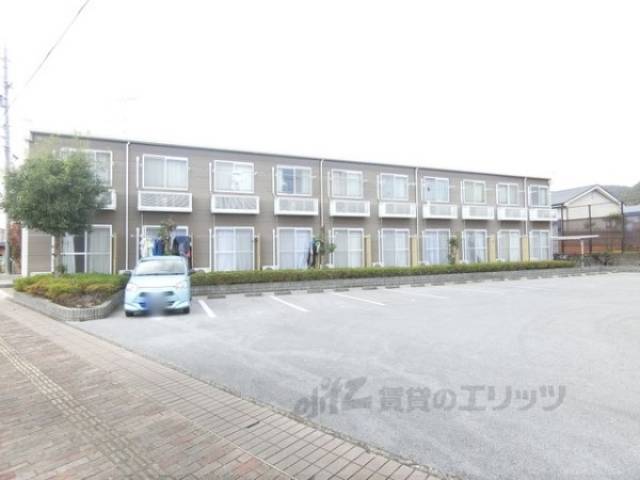 レオパレスなかの外観写真1