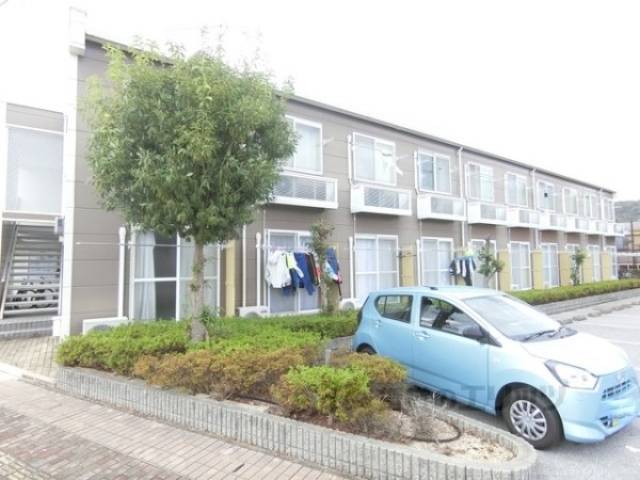 レオパレスなかの外観写真2