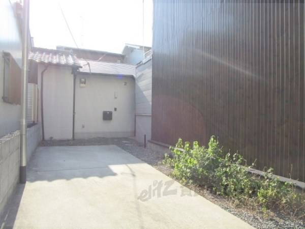 127581の外観写真