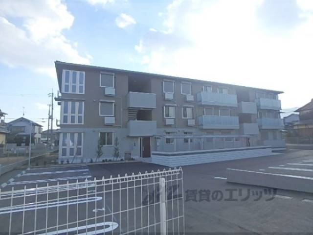 オリーブ嵯峨外観写真2