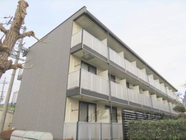 レオパレスけやき通り外観写真1