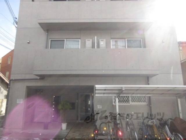 ａｔｔｒｉｃｅ太秦外観写真2