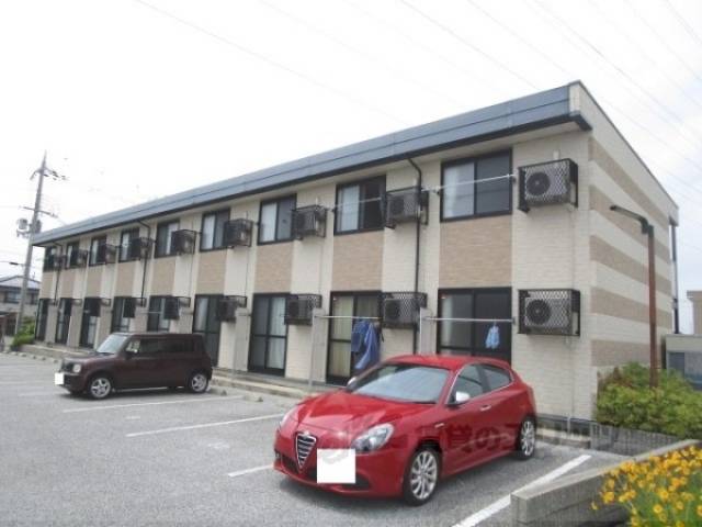 レオパレス伊吹外観写真2