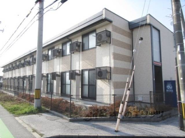 レオパレススマイル成田外観写真1