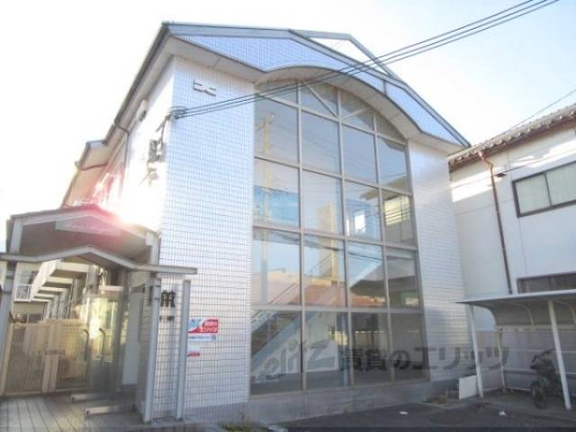 ツイン・ハイツ外観写真1