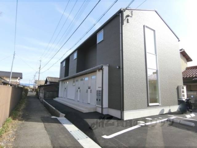 グリシーヌ竜田外観写真1