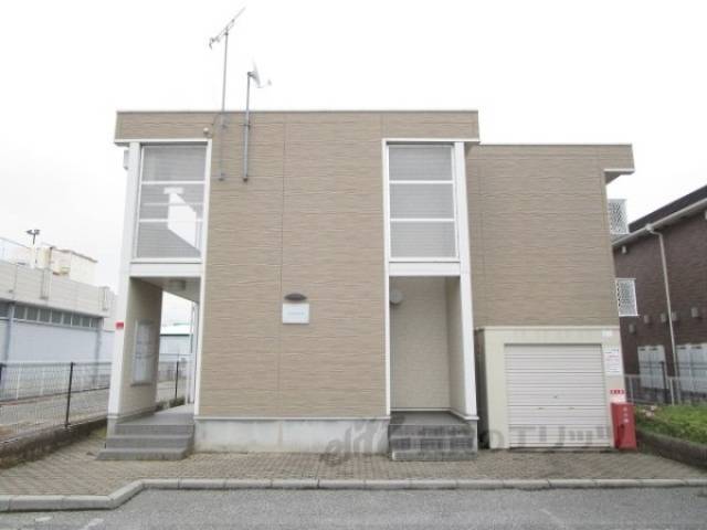 レオパレスパストラーレ２外観写真2