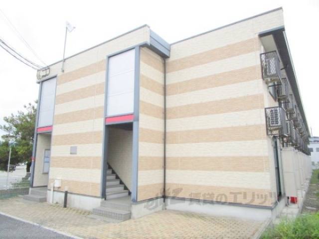 レオパレスアイビーコート８外観写真1