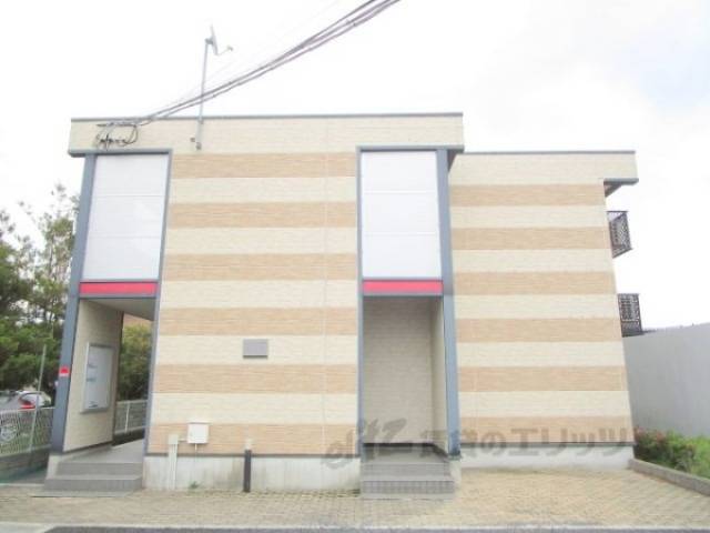 レオパレスアイビーコート８外観写真2