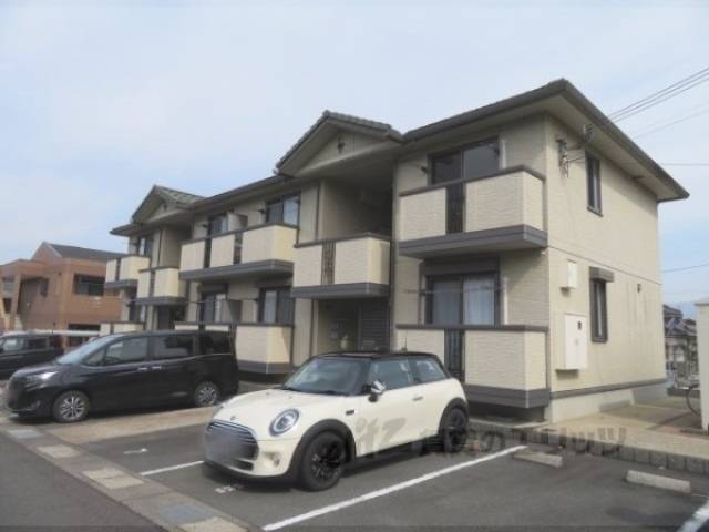 ジュネス駅南外観写真1