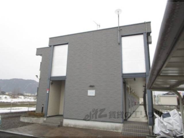 レオパレスブランアーブル外観写真1