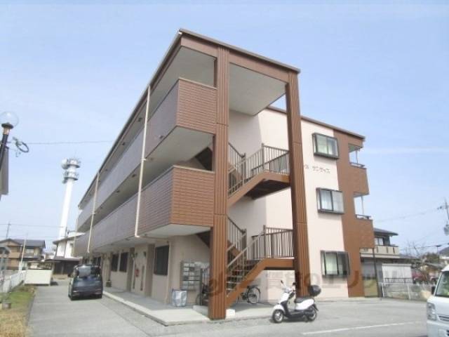 コーポサンライズ外観写真2