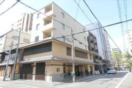 グランレブリー烏丸御池外観写真