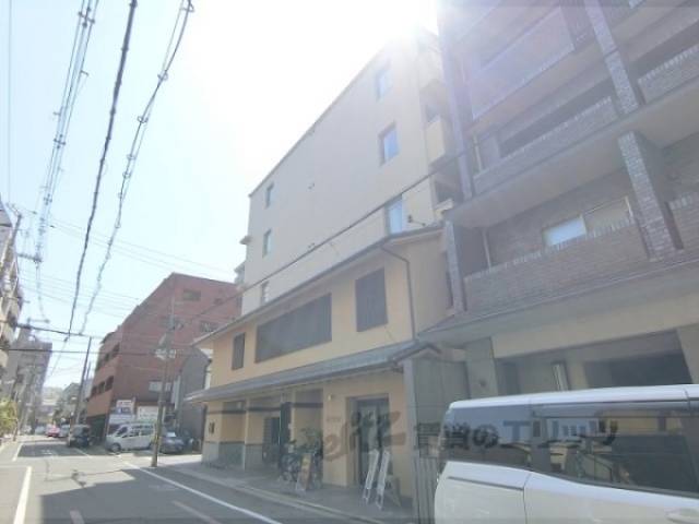 グランレブリー烏丸御池外観写真2