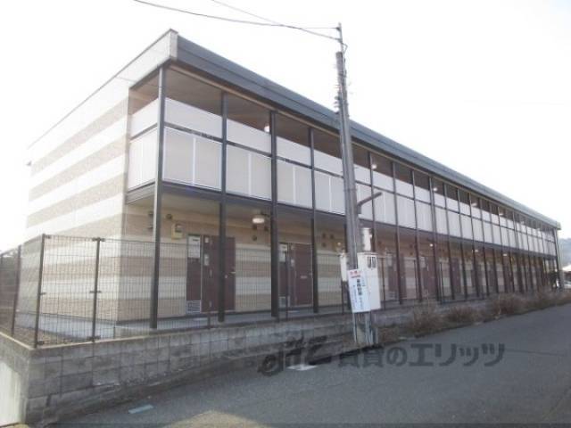 レオパレスアルブルリーヴル外観写真1