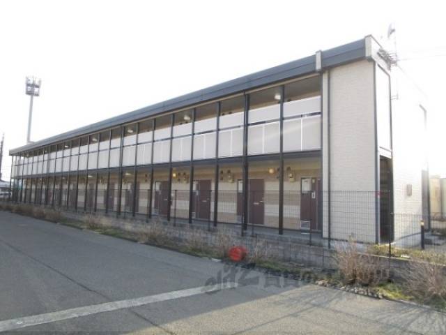 レオパレスアルブルリーヴル外観写真2