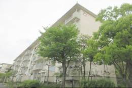 平城第１団地２３号棟外観写真
