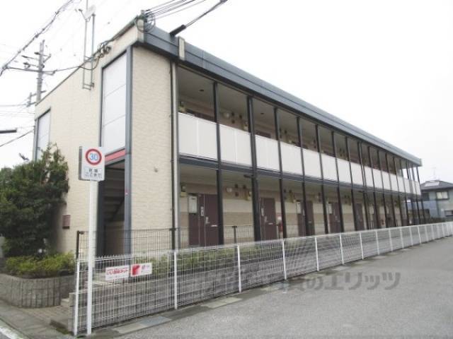 レオパレスおうみ外観写真1