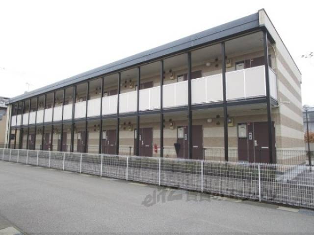 レオパレスおうみ外観写真2