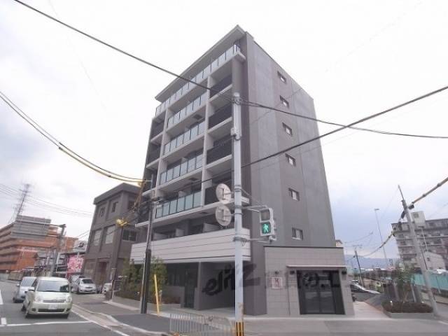 ファーストフィオーレ京都西京極外観写真1