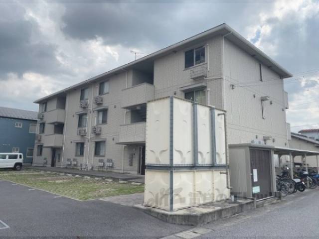 ヴィラシャルマン外観写真3