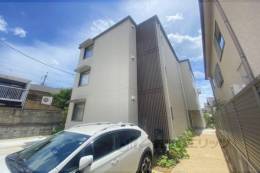 シャーメゾン初音外観写真