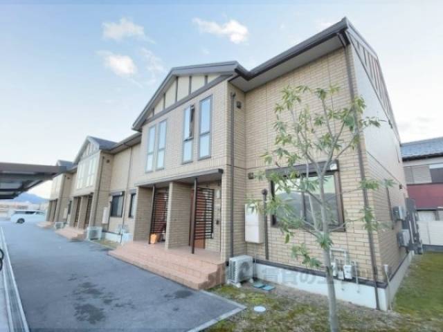 エルカーサ外観写真2