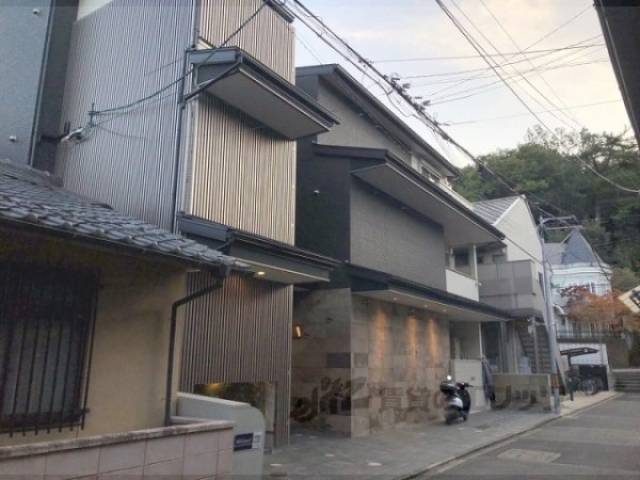 アールグランツ東船岡外観写真1
