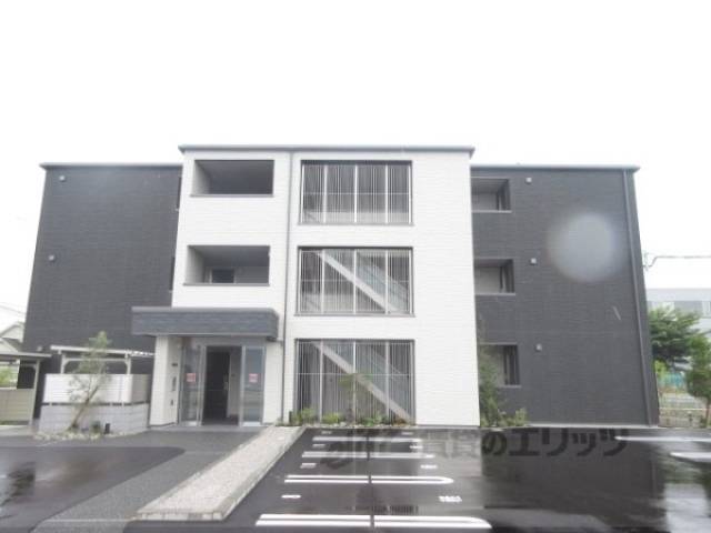 メゾン・ルナール外観写真2