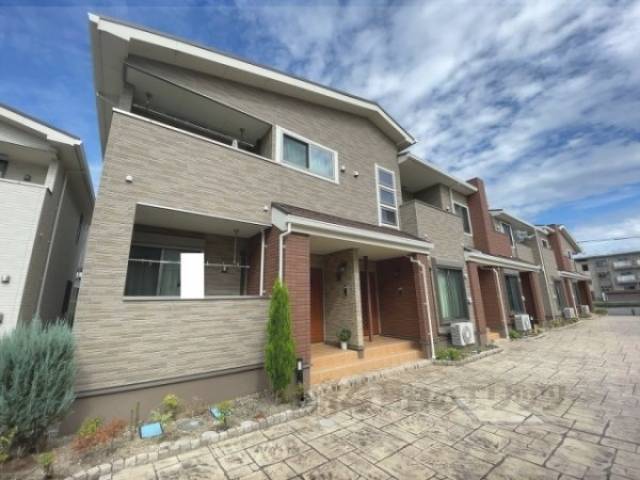 ヴィラ・モンセラート外観写真2