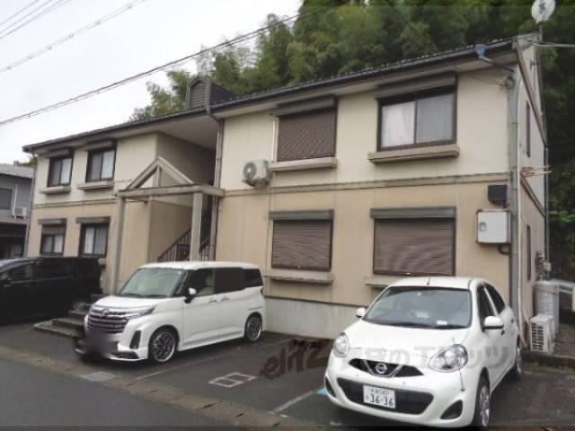 ロイヤルグレイス外観写真1