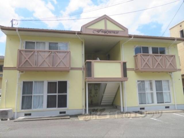 メゾン菖蒲台外観写真2