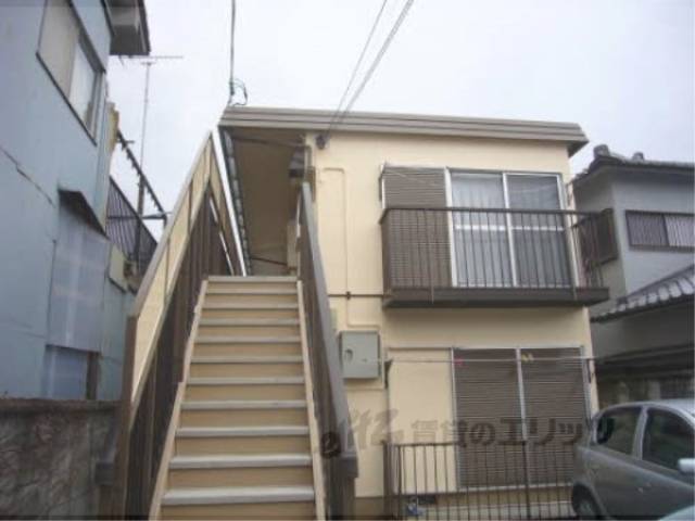 ホームズ飛鳥外観写真1