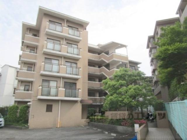 パーク・ノヴァあやめ池外観写真1