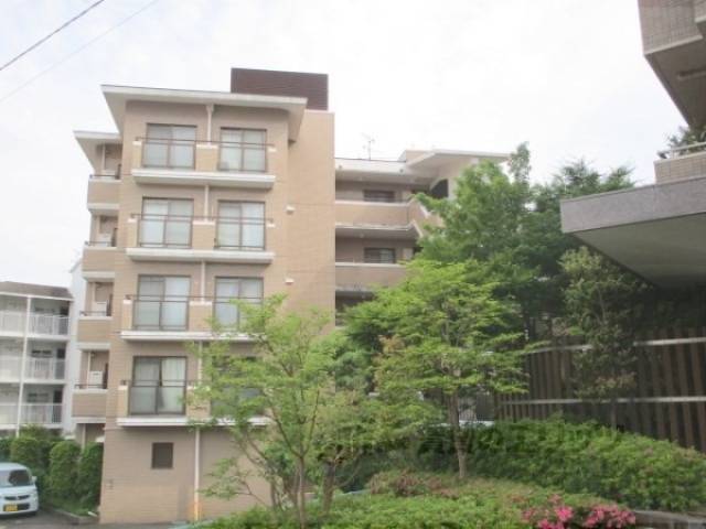 パーク・ノヴァあやめ池外観写真2