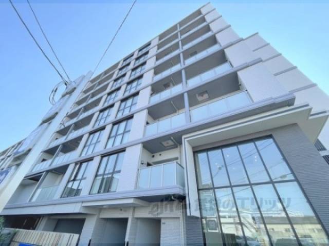 ラ・プリュス外観写真1