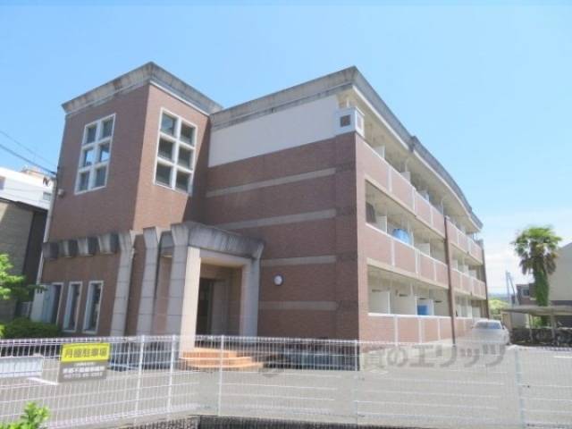 プラティーク外観写真1